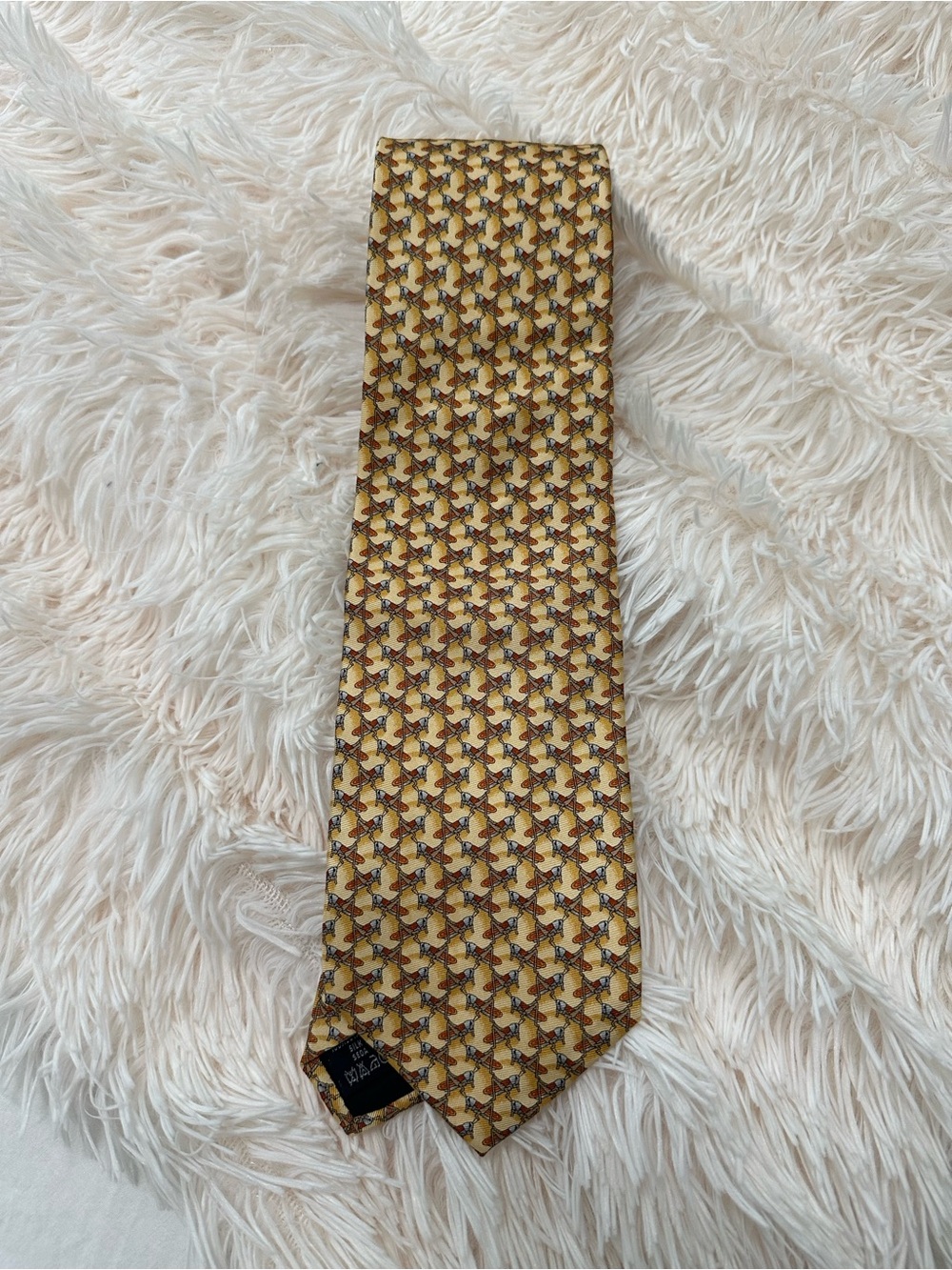 Burberry London Silk Tie Beige Gold Geometric Pattern Classic Luxury - Picture 5 of 14